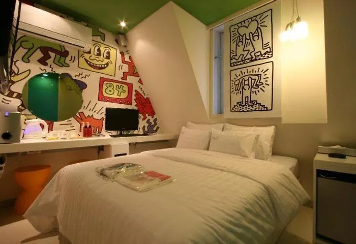 Echae Hotel 2 Sinchon 2*